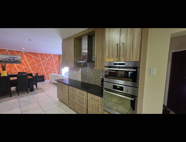 3 BEDROOM HOUSE FOR SALE IN SAFARI GARDENS